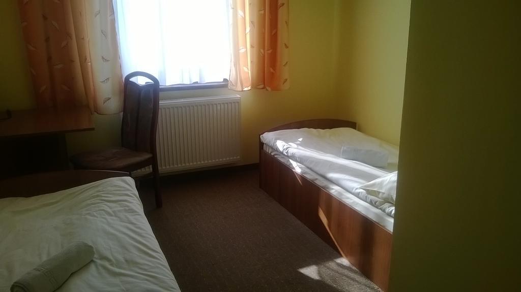 Hostel Milosz Grabowiec  Zimmer foto
